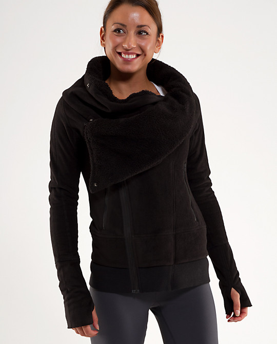 Lululemon Addict Spotted In Stores New Sherpa Fleece Lined