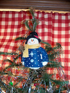 Carol's Heirloom Collection: Christmas Kitchen Window