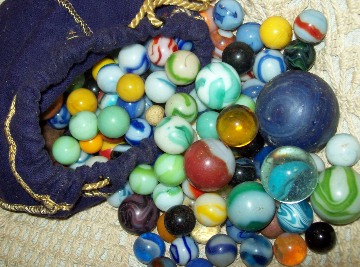 Life in a Deer Yard MARBLES, (ALLEYS) COLORFUL