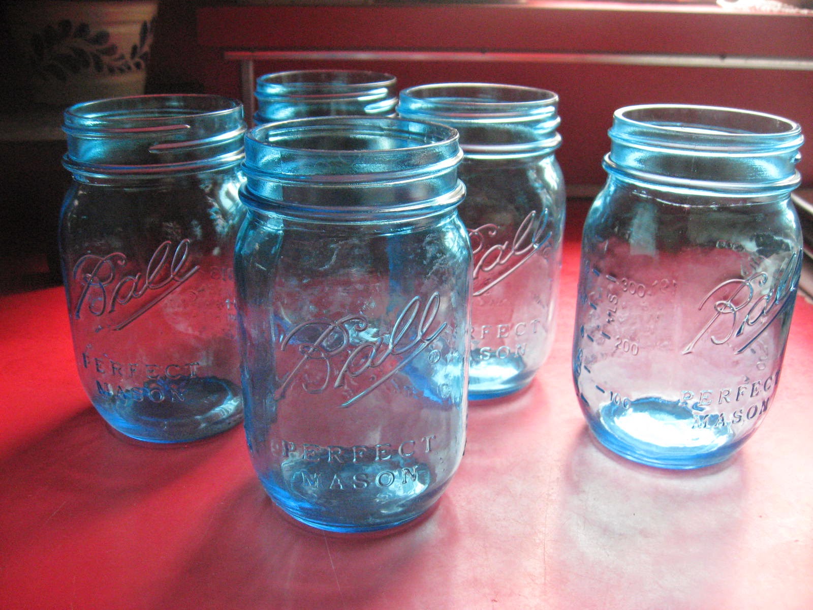 Simply Organized Homemaking Using Glass Jars in Your Home