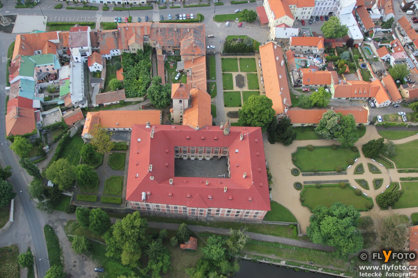 FLyFOTO letecká fotografie a video Libochovice