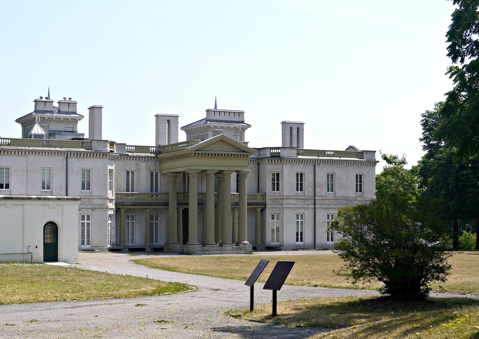 Sense and Simplicity Dundurn Castle