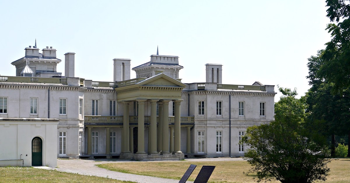 Sense and Simplicity Dundurn Castle