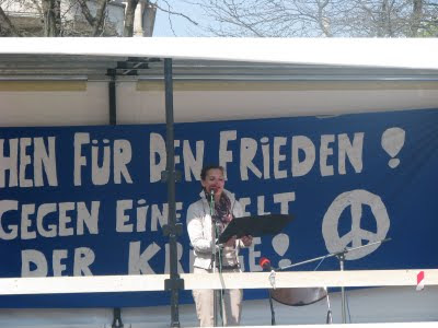 Abrustung Statt Sozialabbau Bilder Vom Ostermarsch 2011 In Kiel