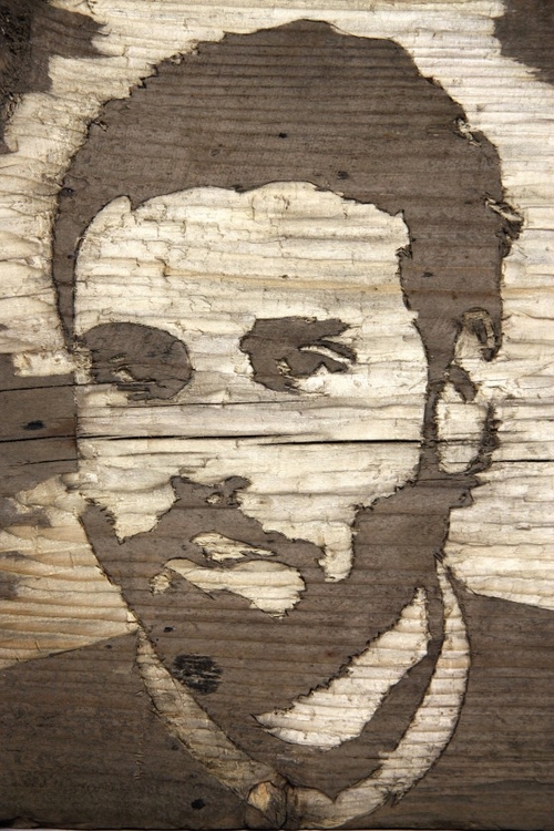 10-Wood-Portraits-Kyle-Bean-Illustrator-Art-Director-who-makes-things-out-everything-www-designstack-co