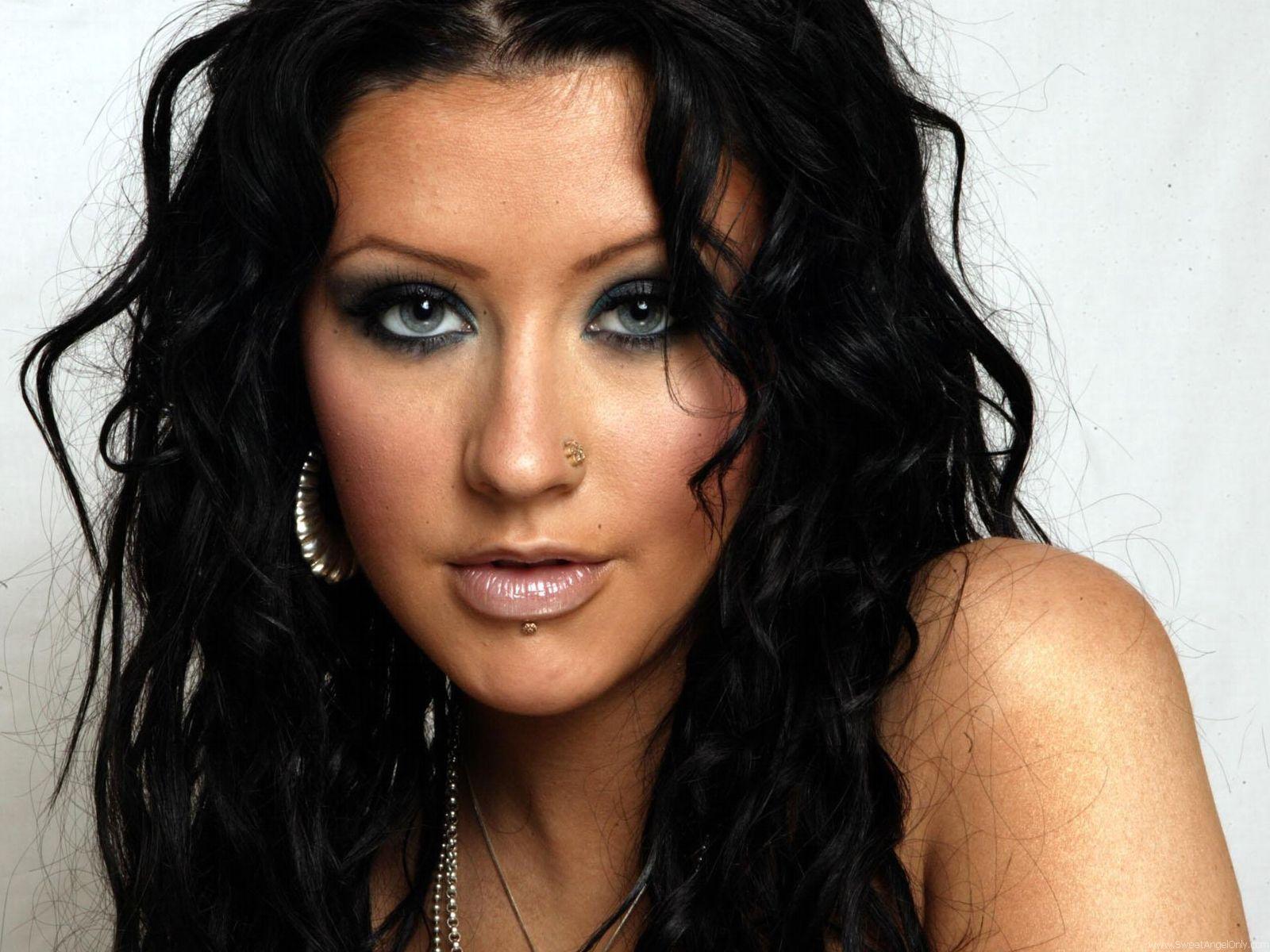 http://1.bp.blogspot.com/-0ne8J5_LPAQ/Tcw-F_MnECI/AAAAAAAACkA/ti-Y88Qg998/s1600/christina_aguilera_hot_HD_wallpaper_1600x1200_168alt%3D