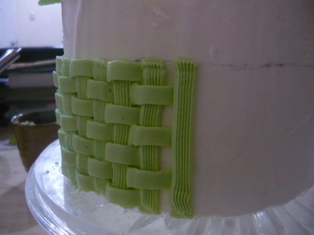FOOD, DRINKS + PARTY: How to Make Basket Weave with Piping ...