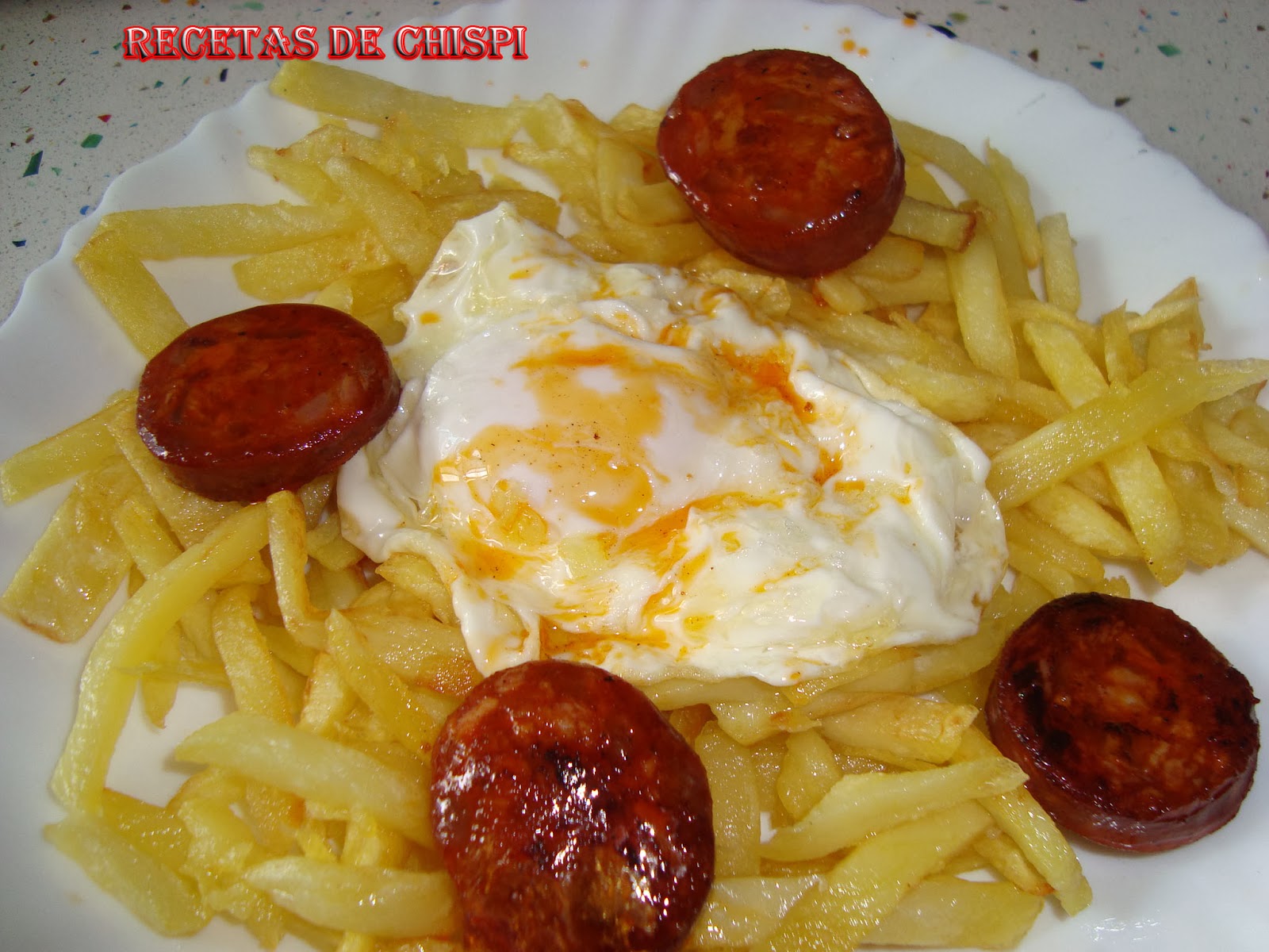 Patatas Fritas Con Huevo Y Chorizo
