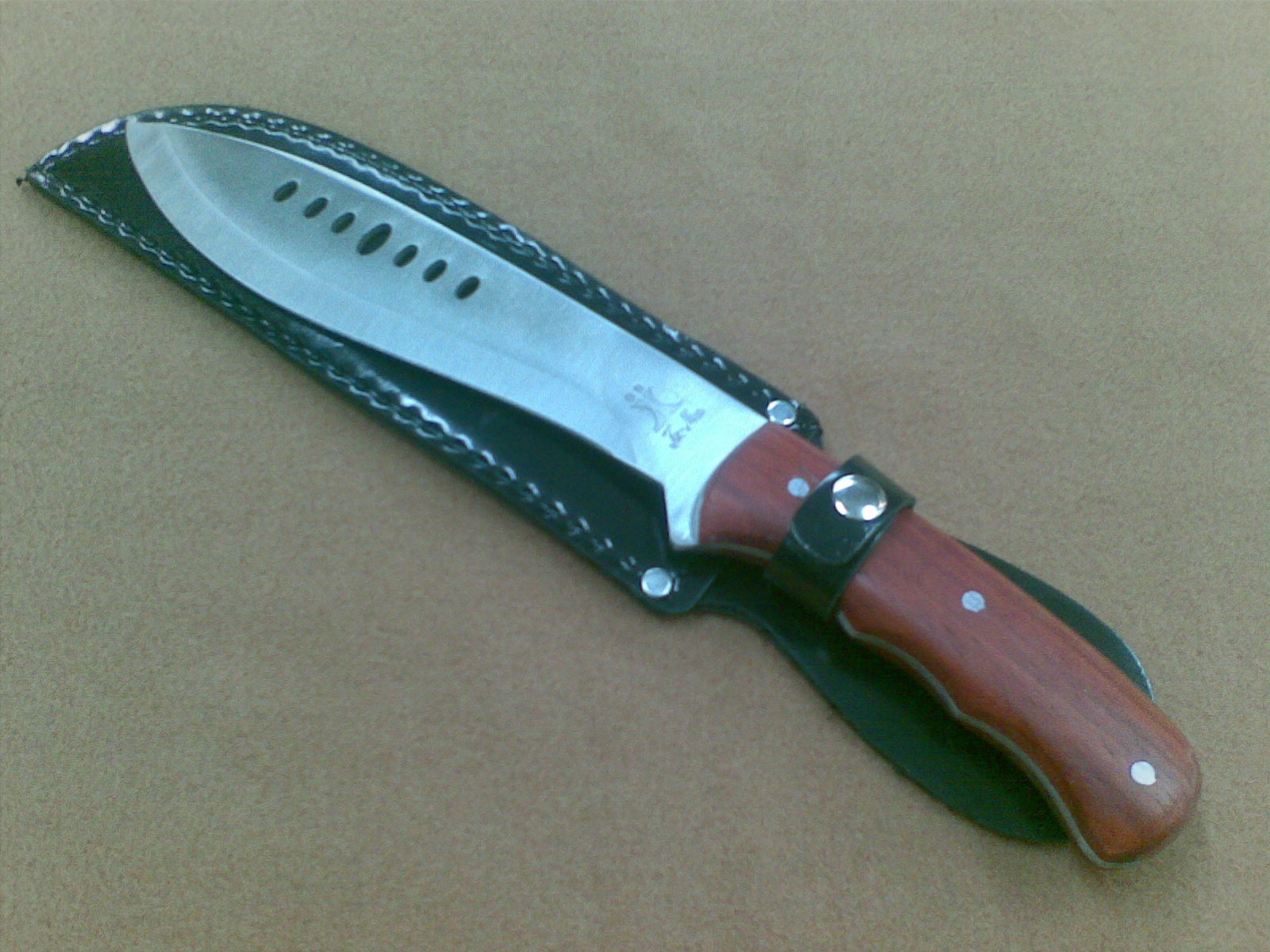 CASA ROSSI: CUCHILLOS Y PUÑALES