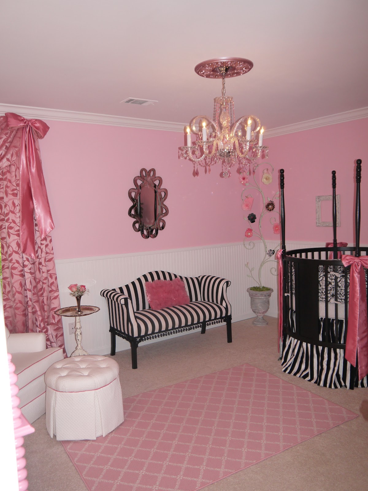 Mommy McDonald: Baby Girl's Pink & Black Nursery.