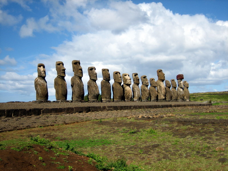 Great Panorama Picture MoaiThe stone heads of Easter Island