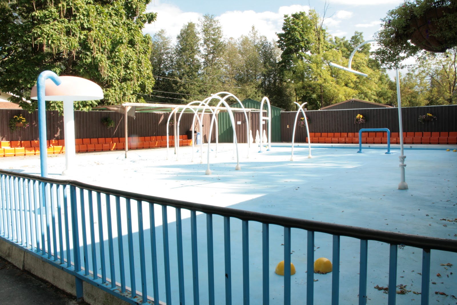 Toronto Fun Places Bowmanville Zoo A great fall outing!