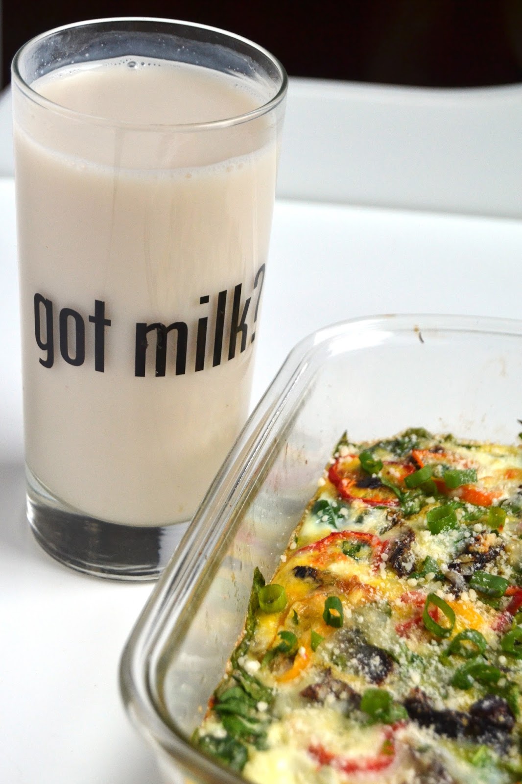 The Nutritionist Reviews Spinach and Bell Pepper Egg Bake