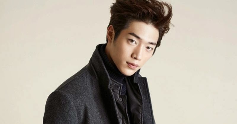 is kate hudson dating anyone