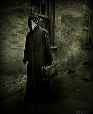 the_plague_doctor_on_duty_by_estruda-d72