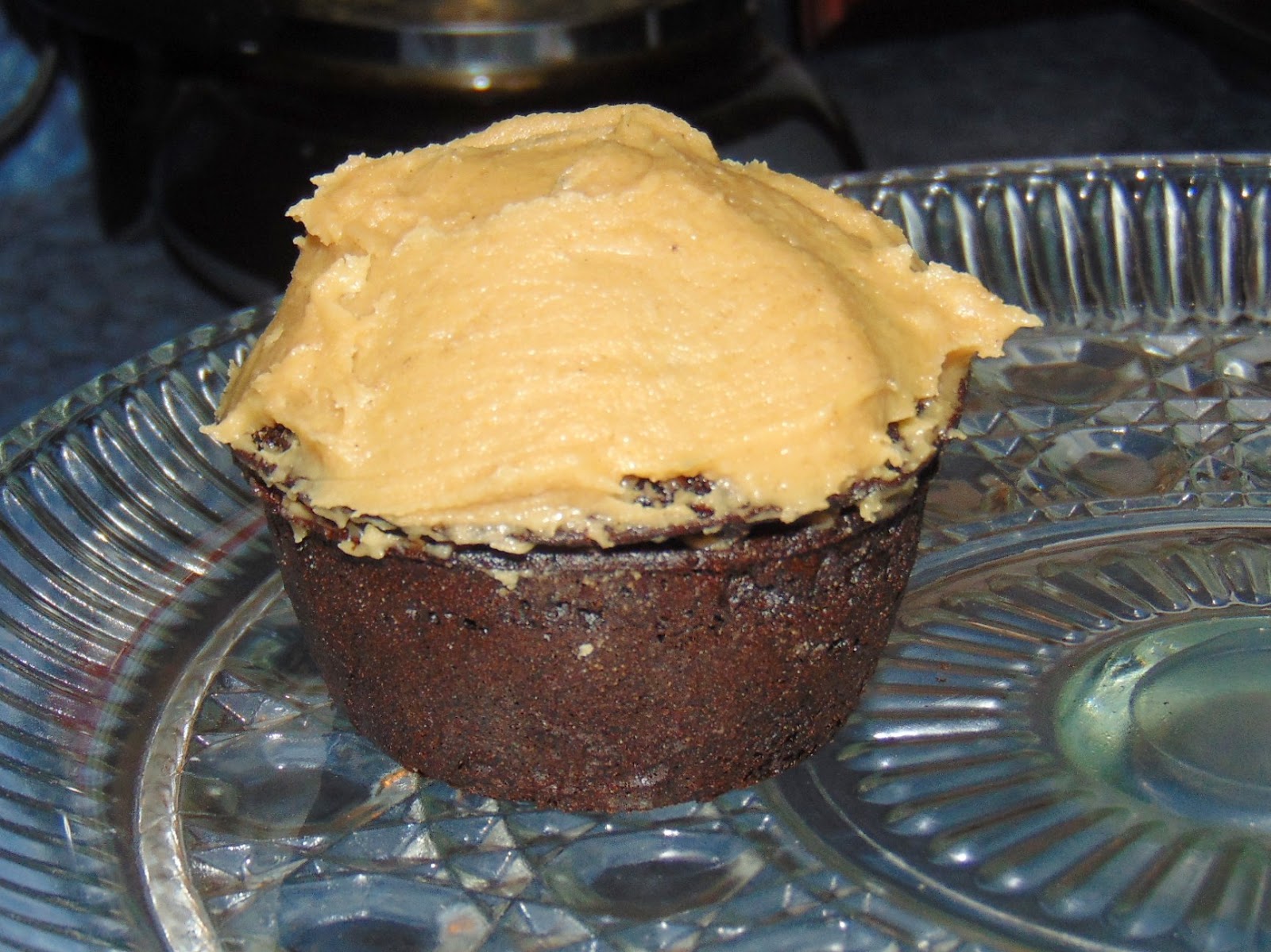 Peanutbutter icing recipe Bake N Stuff Cupcake Pan MadeWithLoveCooking