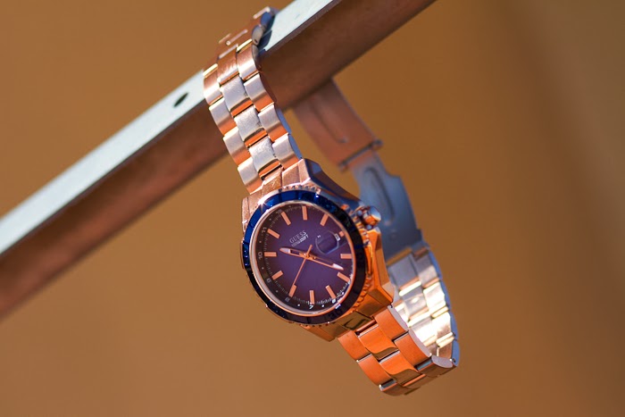 NEW IN: BLUE & ROSE GOLD GUESS WATCH