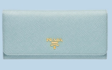 Gorgeous Prada wallets at Amazing prices~! Pre-order now!  