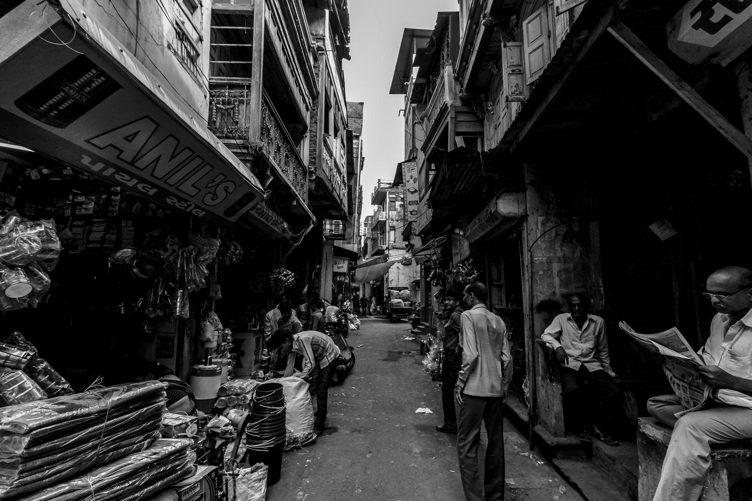 Photography and beyond: Street photography in India - Street of Ahmedabad