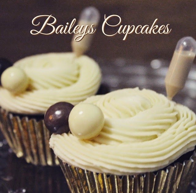 CUPCAKES DE CREMA IRLANDESA (tipo Baileys)