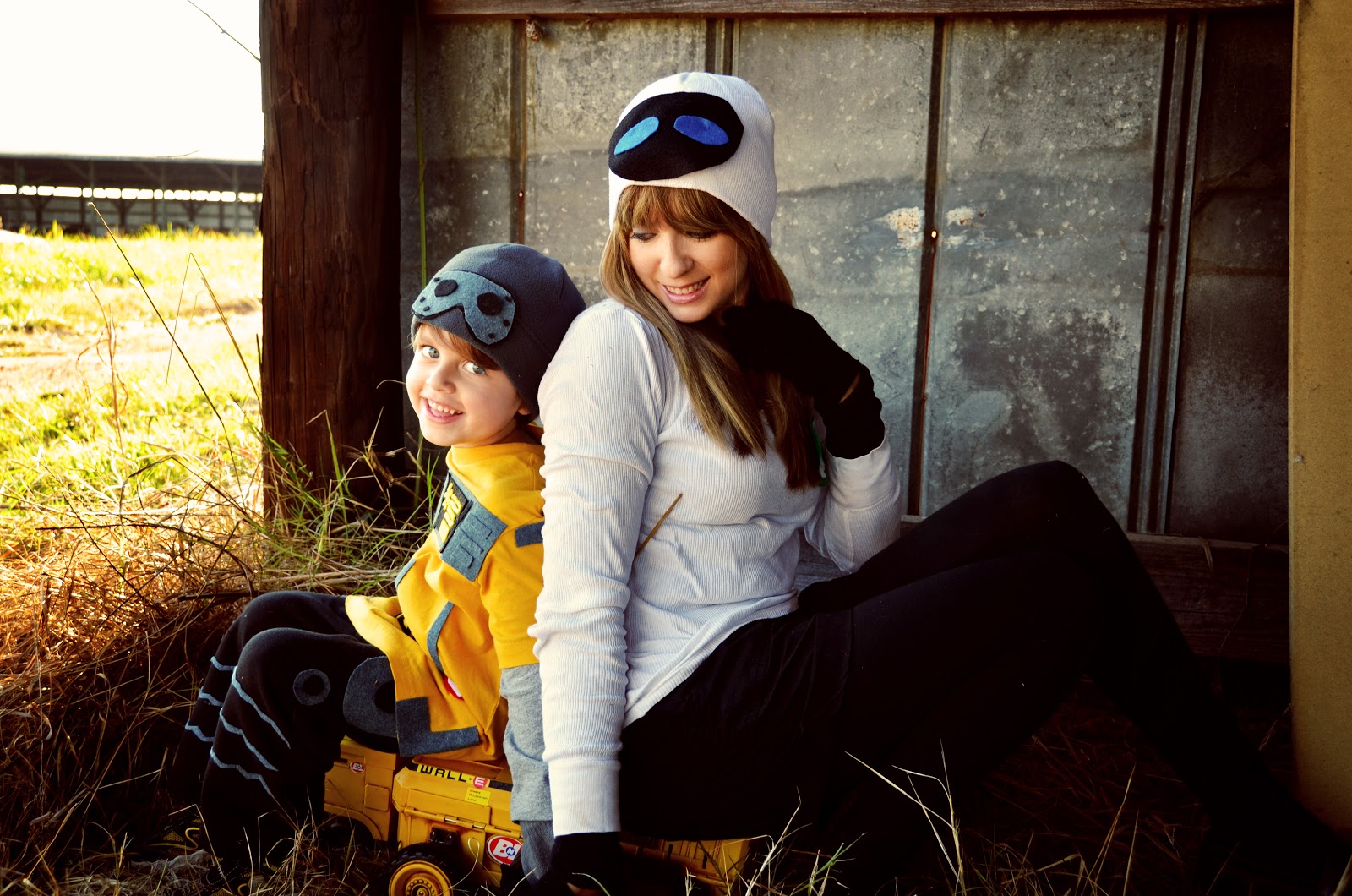 Foto Focus by A. S. W. Our Disney/Pixar WallE & Eve Costumes