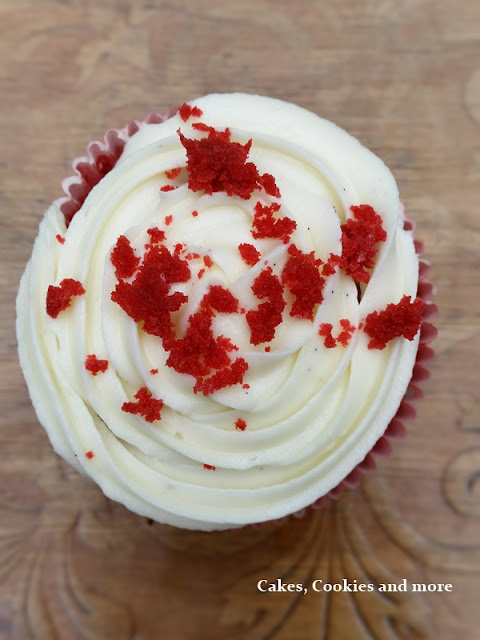 Red Velvet Cupcake mit Vanillefrosting