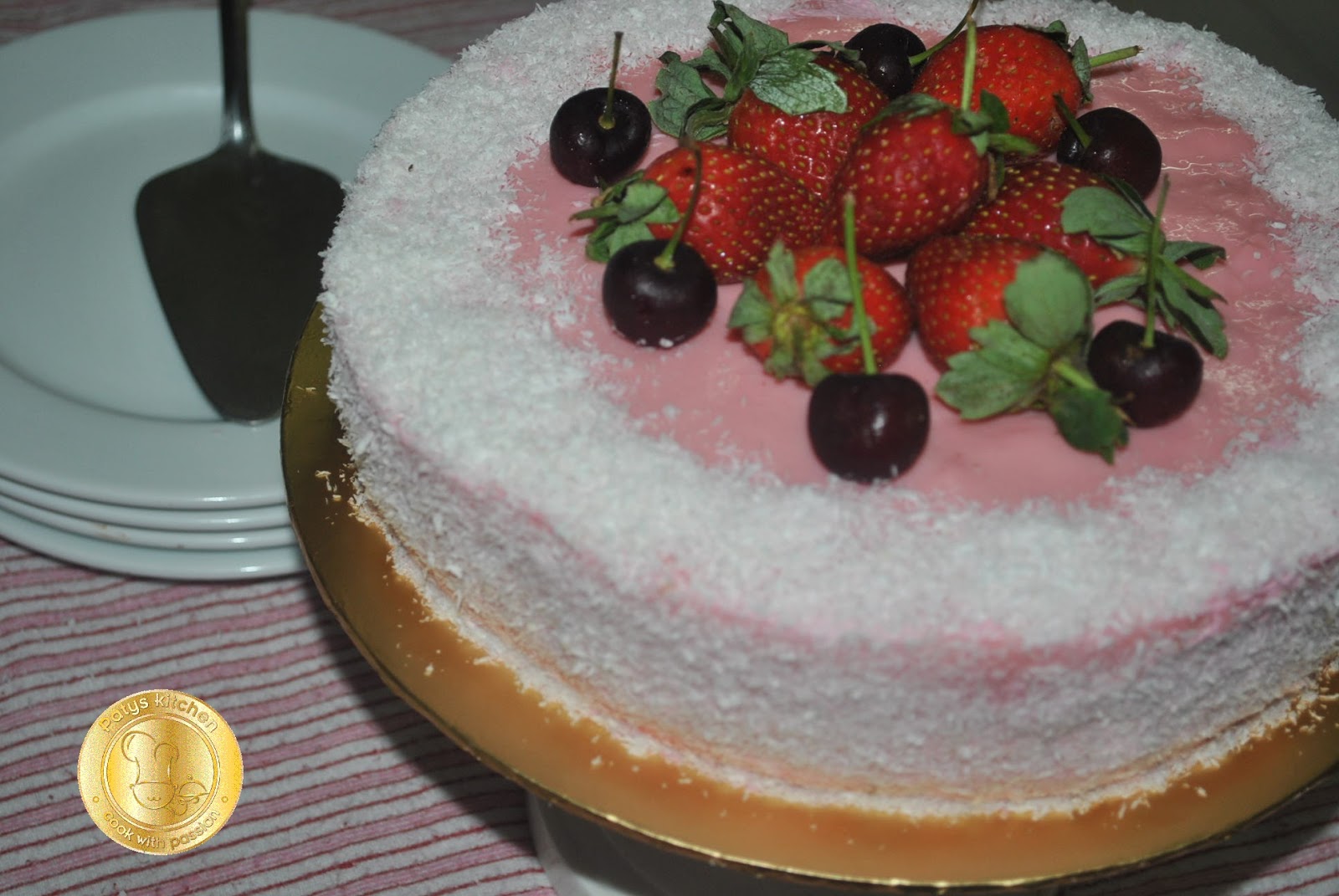 PATYSKITCHEN STRAWBERRY CUSTARD LAYER CAKE PATYSKITCHEN STRAWBERRY CUSTARD LAYER CAKE