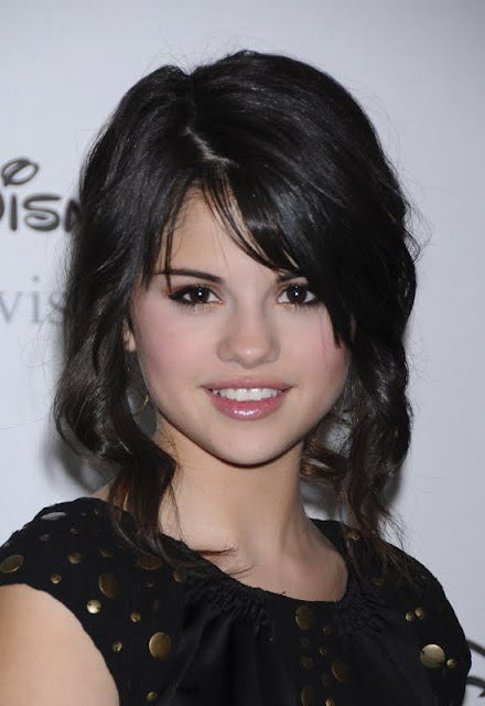 Red Carpet Dresses: Selena Gomez - ABC All Star Party 2008