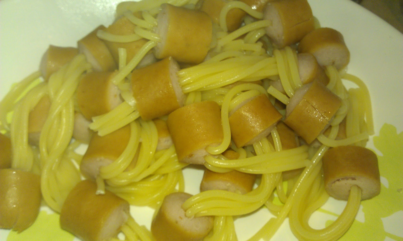 Livet i Rebelsig Jellyfish (eller bare spaghetti med pølser)