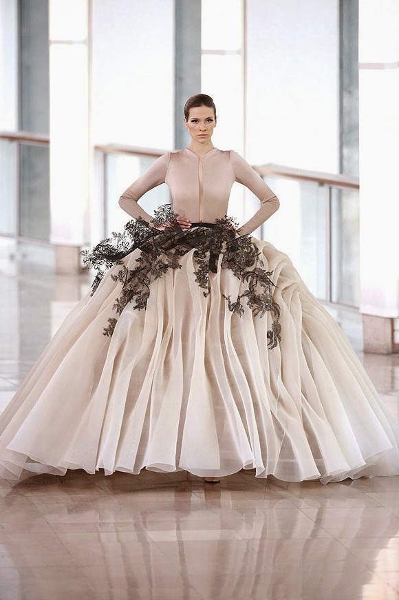 RUNWAY REPORT.....Paris Couture Fashion Week: Stephane Rolland Haute