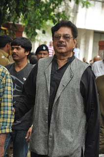 Bollywood Celbs attend the Pran's Last Journey