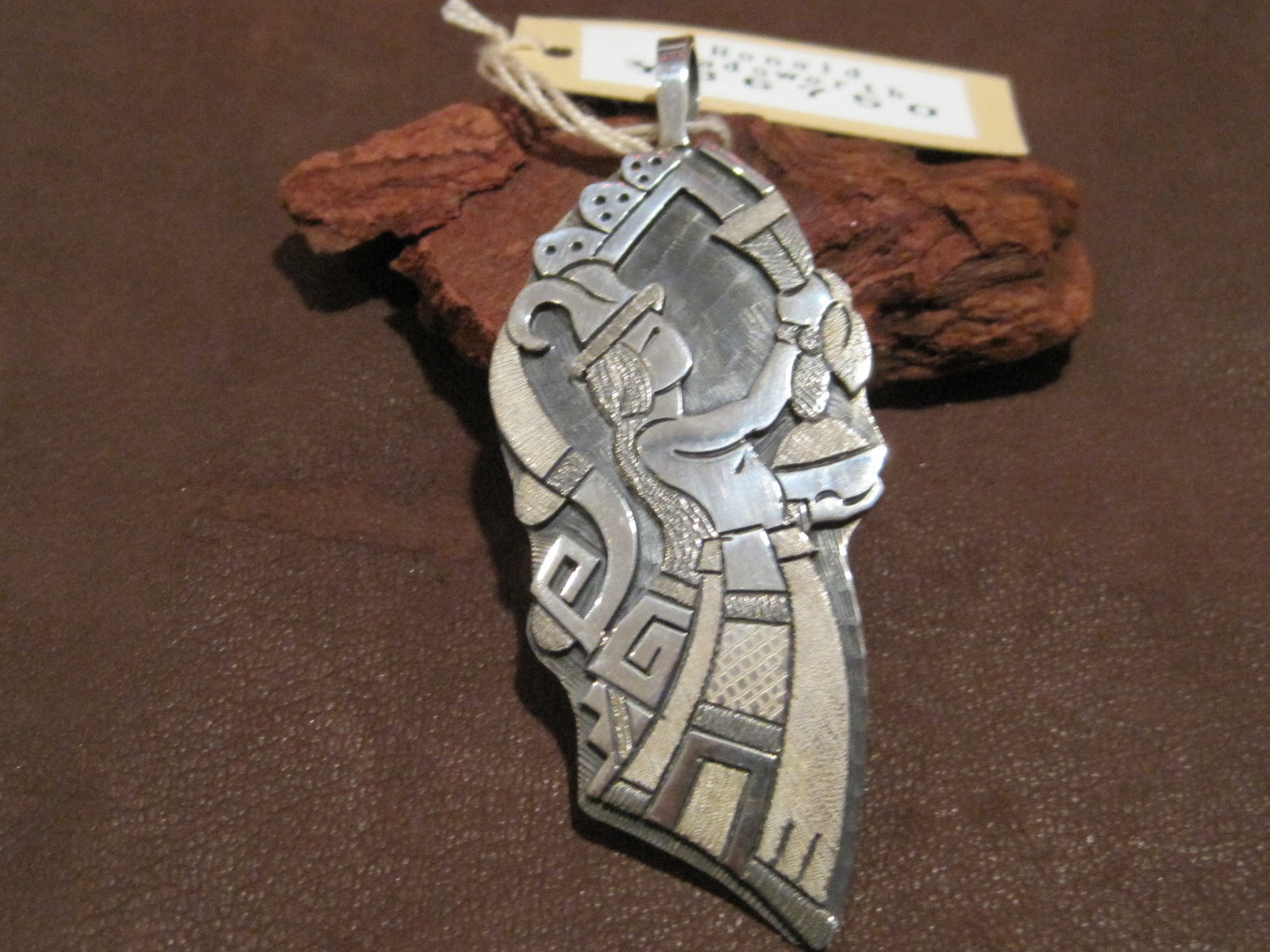 LEFT: ＨＯＰＩ(ホピ族）のジュエリー
