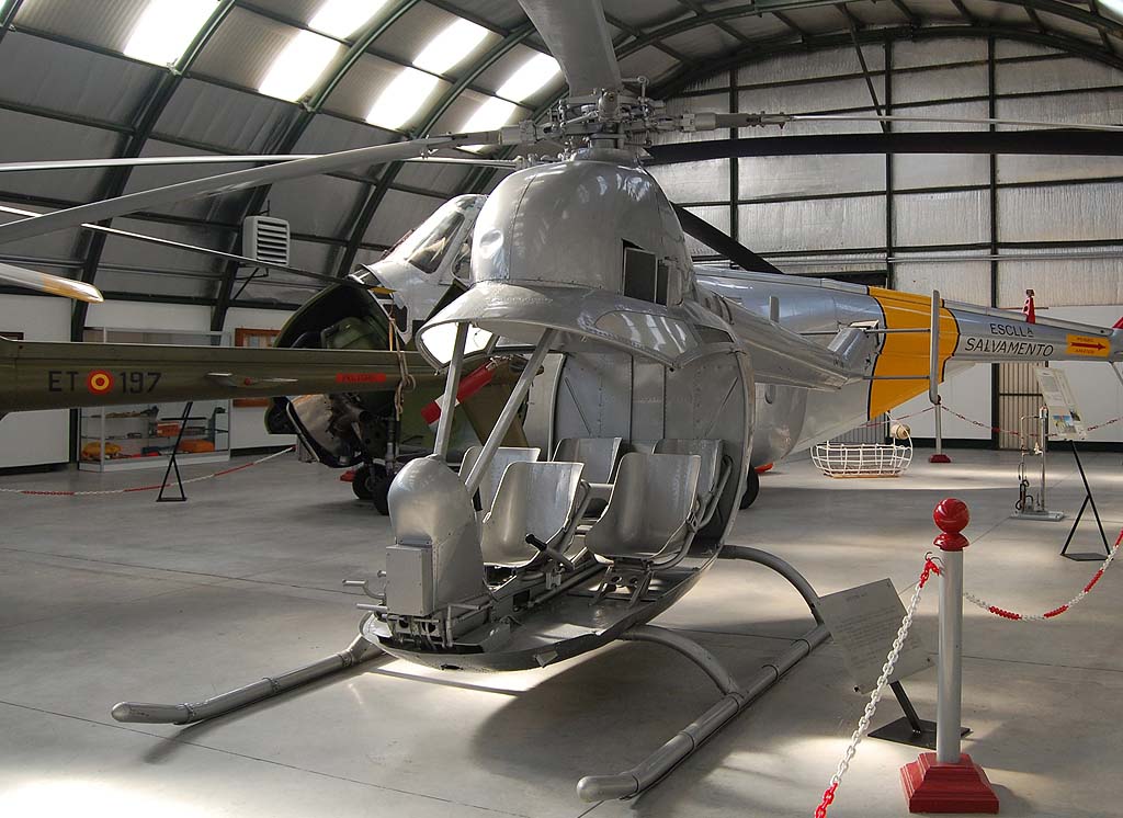 nhungdoicanh Aerotécnica AC14