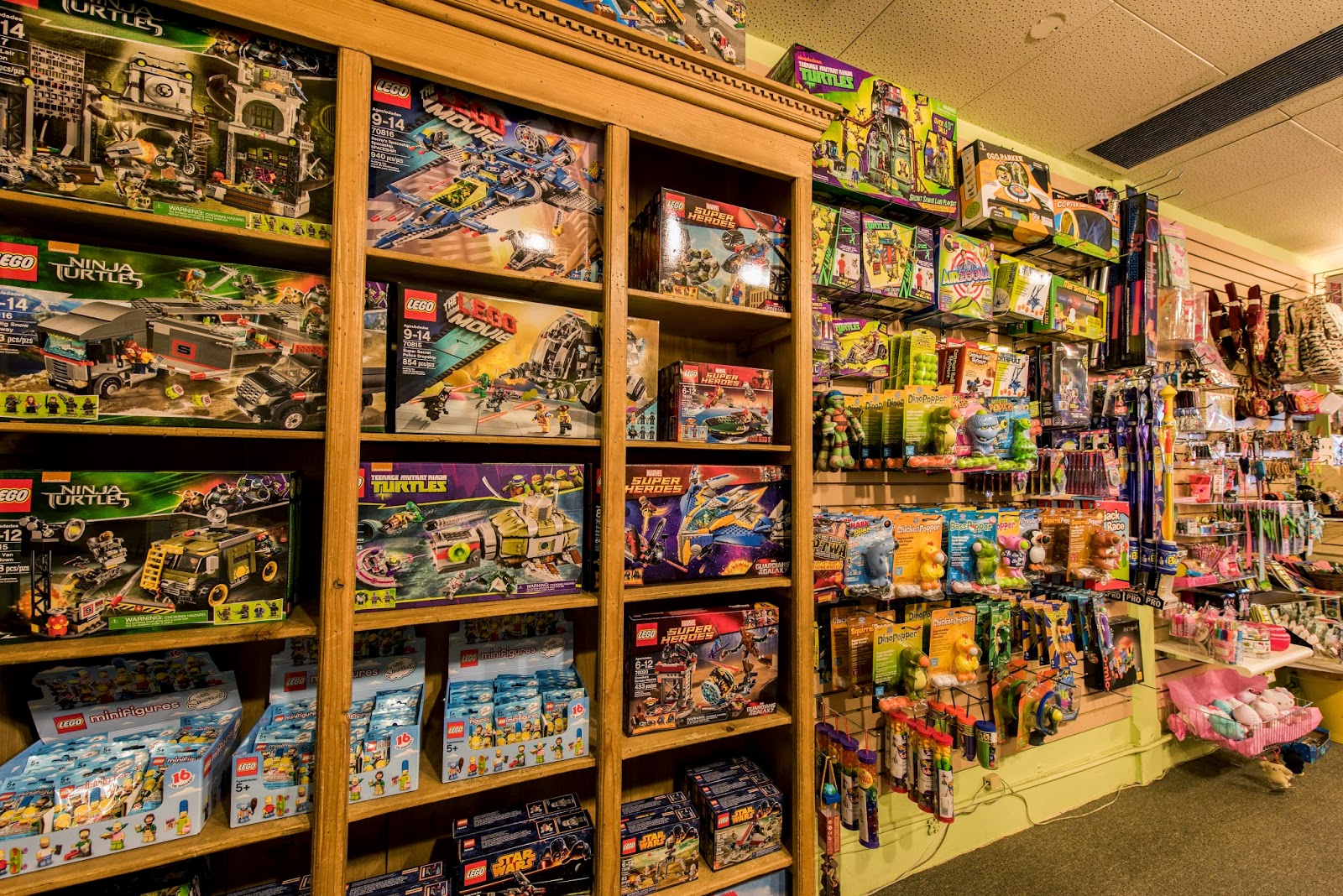 Landis' Labyrinth, Inc Store History