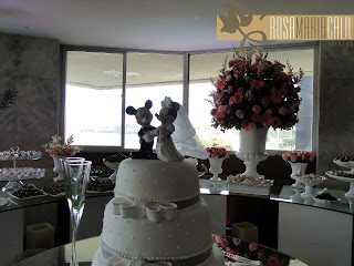 Bolo Branco clean bolo clean, mickey minnie, casamento, decoração