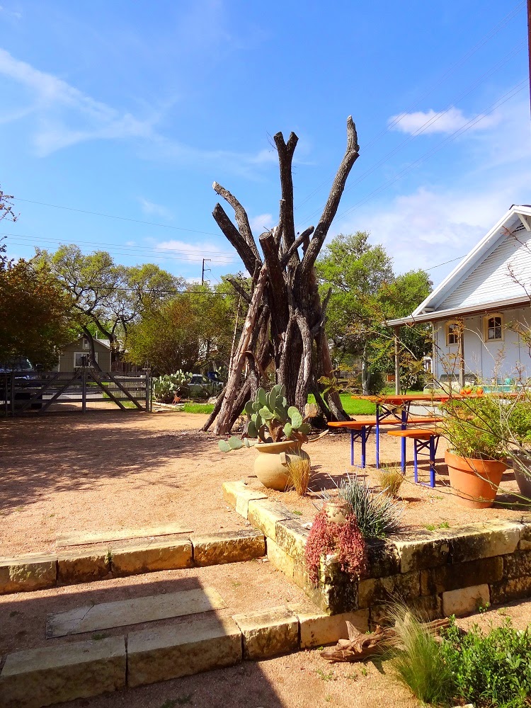 GypsyYaya : Colorful Austin Airbnb Artists Abode