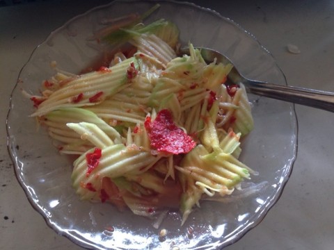 Pratiwi Resep Bali Rujak Kuah Pindang