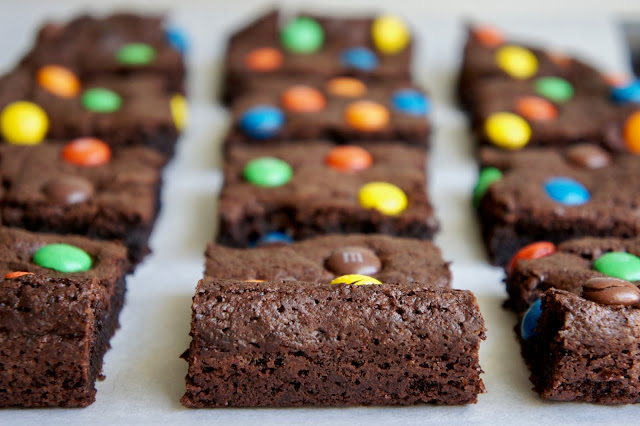 glutenfreie M&M Brownies