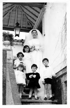 Menino e meninas de Azinhaga do Ribatejo