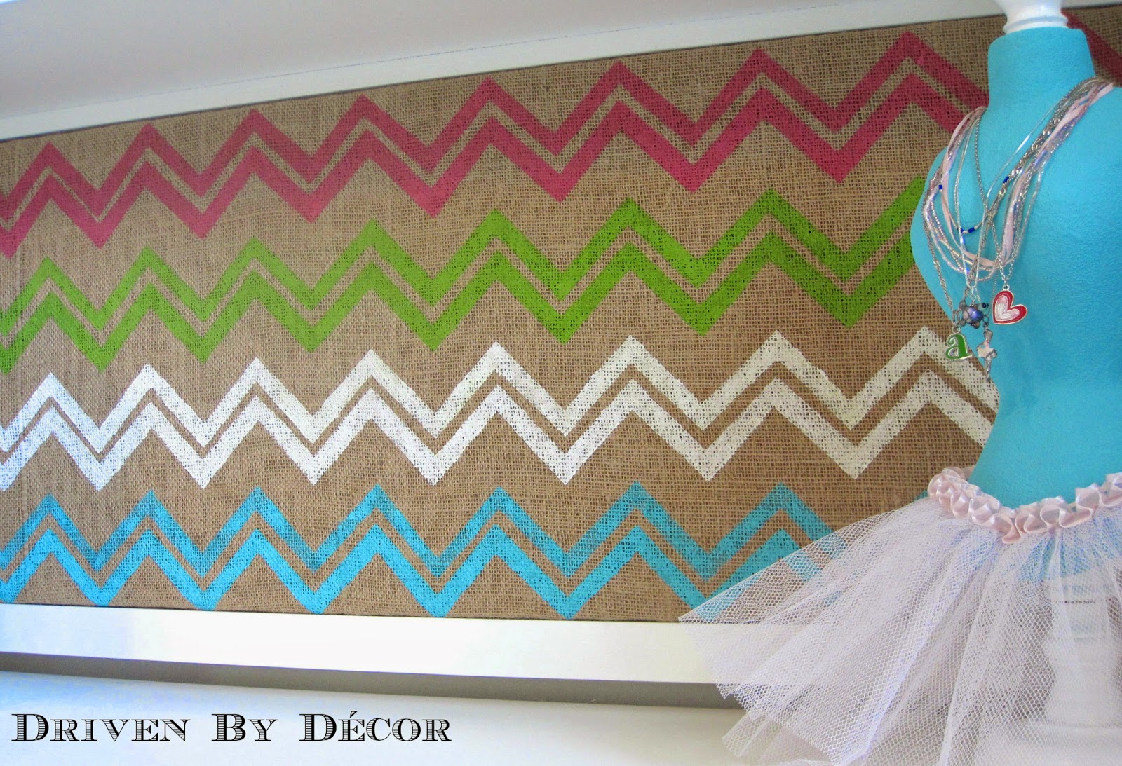 DIY Chevron Burlap Bulletin Board Driven by Decor