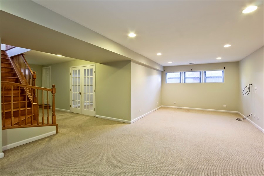 The Chicago Real Estate Local Sold! Client closes large, bright duplex