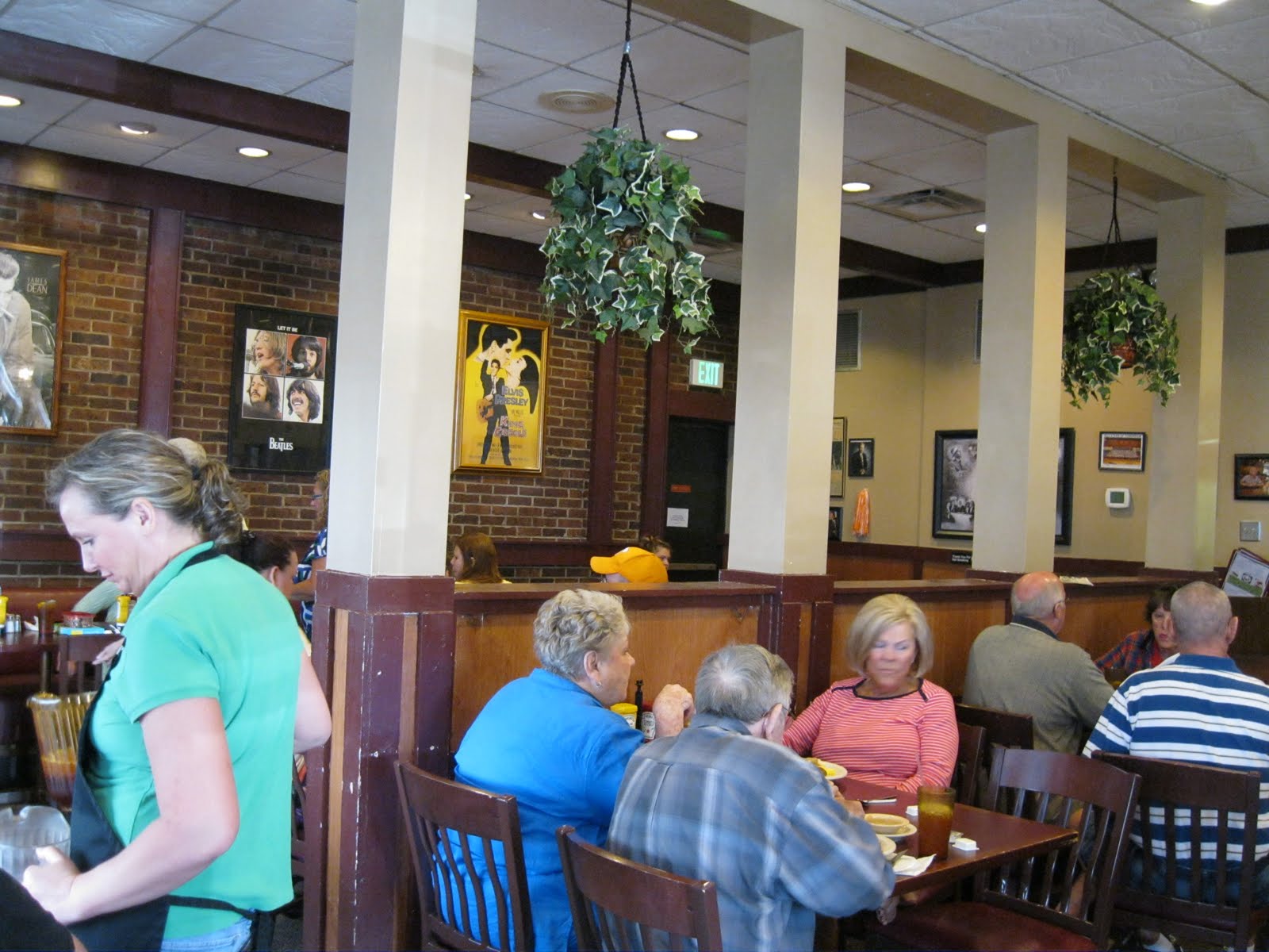 Big Daddy Dave Breakfast in Alcoa Tennessee!