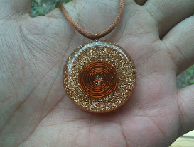 Gambar 3: Orgonite Bulat Liontin