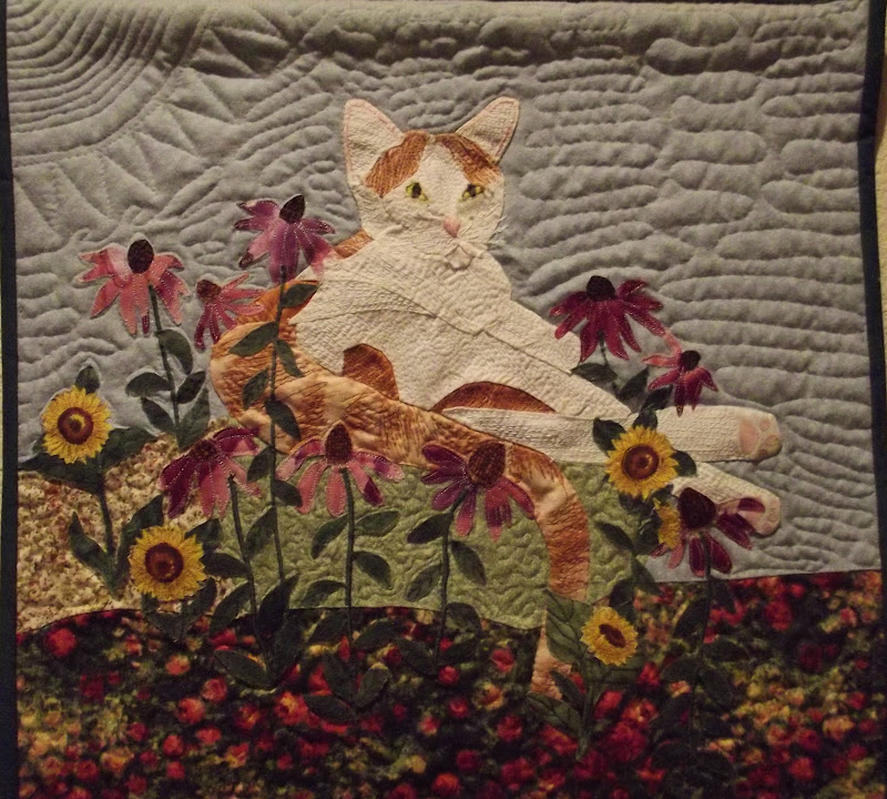 BEARLY WILD BEARS Cats on Quilts