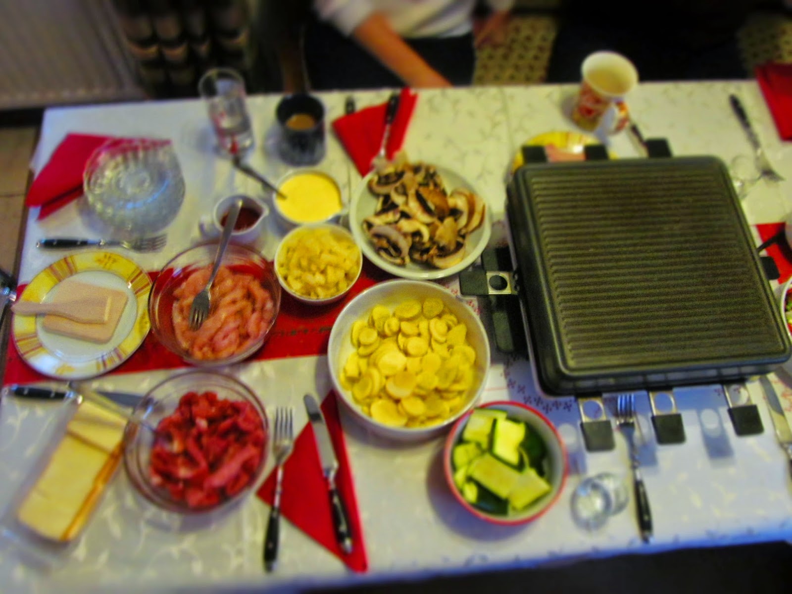 РАКЛЕТ - RACLETTE
