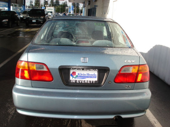 1999-2000+USDM+Sedan+Rear.jpg