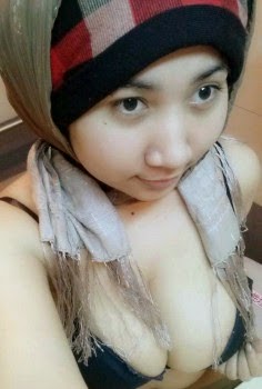 Foto Bugil Hot Gadis Berjilbab