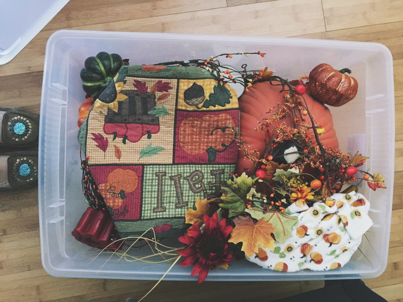 Scribbles from Emily Living Room Summer to Fall Decor