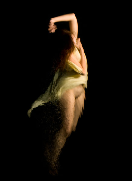 christy lee rogers fotografia aquática luz sombras mulheres nuas peladas flutuando na água