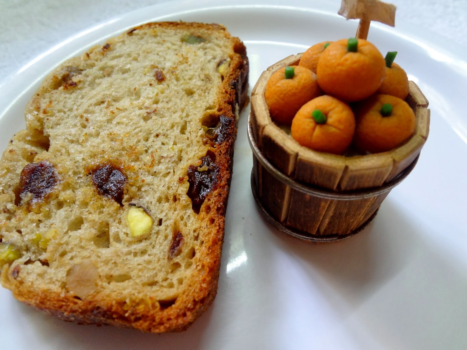 Whole wheat Fruit and nut bread
